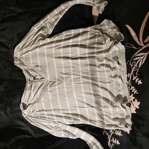 3/$15🚨UNIQUELY LORNA JANE Modal Silky Soft Pajama Top